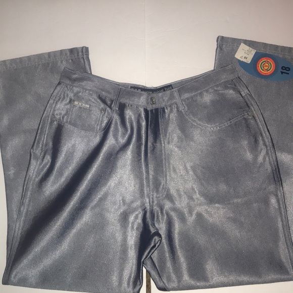 R.V.T. Women’s silver denim pants. Size 18 - Picture 2 of 14